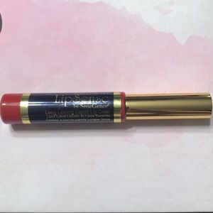 Long lasting liquid lipstick